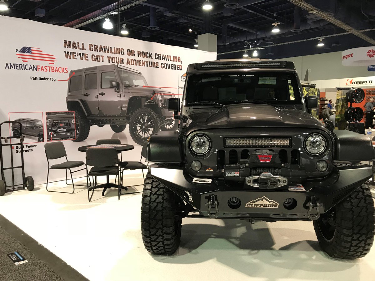 Jeepfastback's tweet photo. Vegas here we go! Hello @SEMASHOW! #AmericanFastbacks #Jeeps #SEMA2017 https://t.co/QbKSLCuuNb
