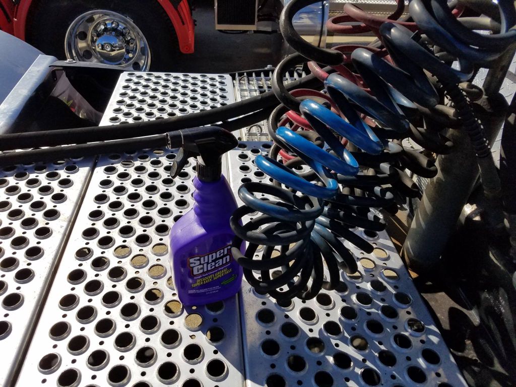 SuperCleanTeam's tweet photo. SuperClean makes all your cleaning super easy so you can get back to work super fast! #SuperClean #SuperEasySuperFast https://t.co/gJNJQV4cvq