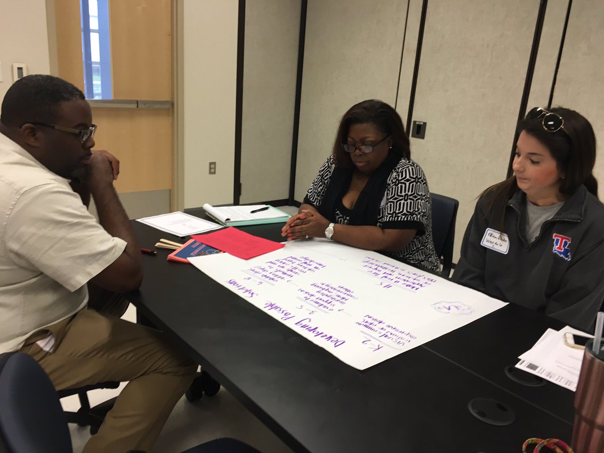 LatrendaK's tweet photo. M/HS teachers diving deep into the DCIs! Science rocks!#buildebr #ebrpdgps @qtimoll @msKAntoine https://t.co/IWysfIFwrL
