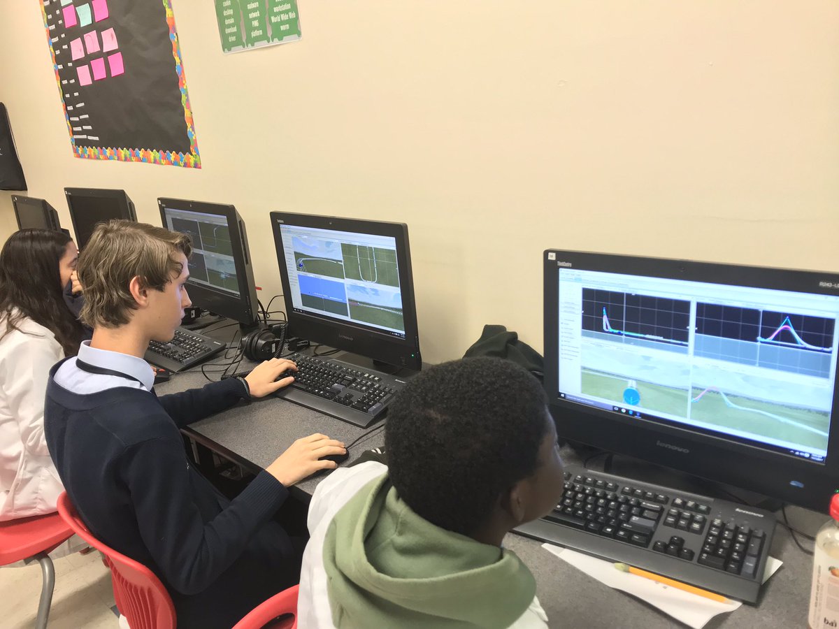 centpalmsharks's tweet photo. Pre-Engineering students designing rollercoasters today. Applying their physics knowledge now! @CSUSAJonHage @CSUSAhq #nolimits #engineering https://t.co/UmBXqBg68V