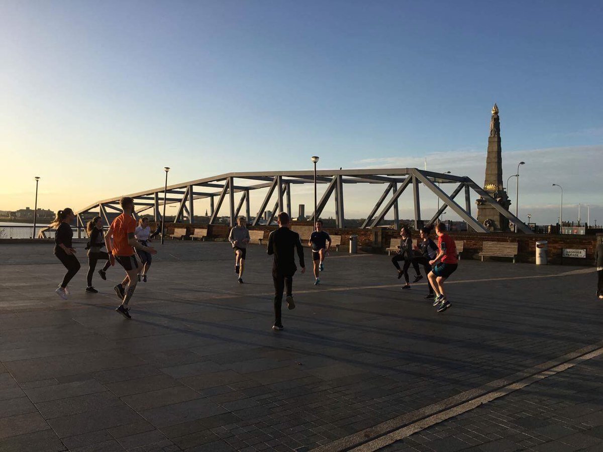 LjmuRunning's tweet photo. Our good looking runners out today! Steady run followed by some speed work! 

Well done everyone 🏃🏻🏃🏼‍♀️#running #liverpool @liverpoolsu https://t.co/DvcM6SzQy3