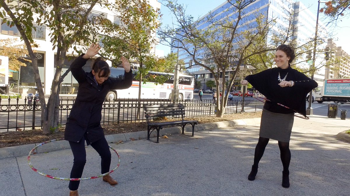_madelineahill's tweet photo. #ArrayDC took a break from all of the stress and went to the park to hula-hoop! What a beautiful week for #arraywellnessweek !! @ArrayArch https://t.co/8HDILIG33B