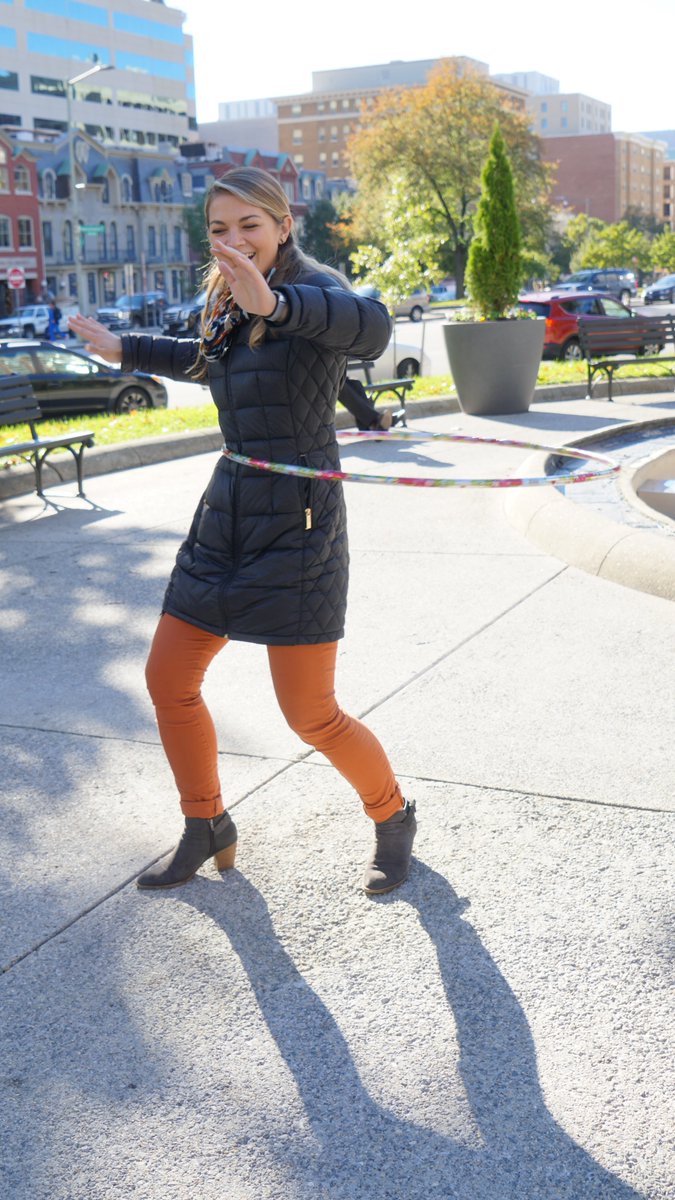 _madelineahill's tweet photo. #ArrayDC took a break from all of the stress and went to the park to hula-hoop! What a beautiful week for #arraywellnessweek !! @ArrayArch https://t.co/8HDILIG33B
