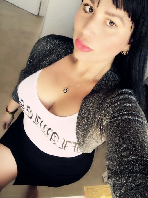 TW Pornstars Carmen De Luz. Pictures and videos from Twitter. Page 3