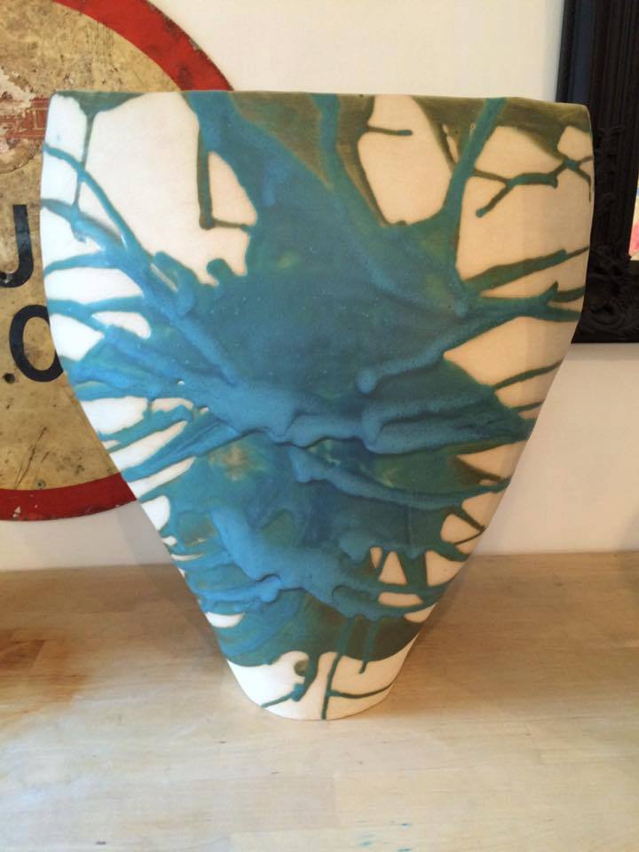 cranleigharts's tweet photo. NEW: #Pottery glazing workshop, Sat 18 Nov. Join Su Rogers at #Cranleigh Arts &amp; try your hand at ceramic decoration https://t.co/S2lX5fq4qI @randamag @ARTfuldaysGU @ArtsEgg https://t.co/K1fqhQV9pB