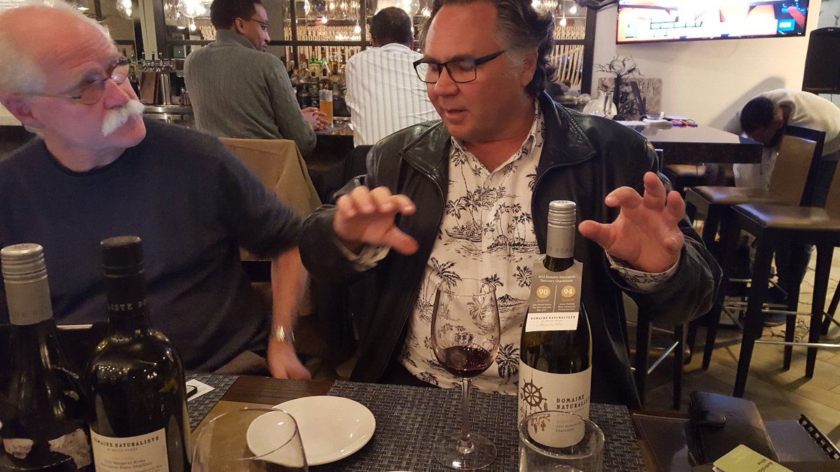 ArtisansVines's tweet photo. @SchneidersofDC wine tasting tonight with Bruce Dukes @DNaturaliste @roguevintner 5-7pm, don't miss it #rocktheaussie https://t.co/zctRU9UmXY