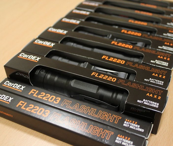 PocketOffers's tweet photo. Follow + RT @CorDEX_IS for your chance to #win a flashlight 😀💖 #WinitWedneday https://t.co/wNwWsGVj8Z