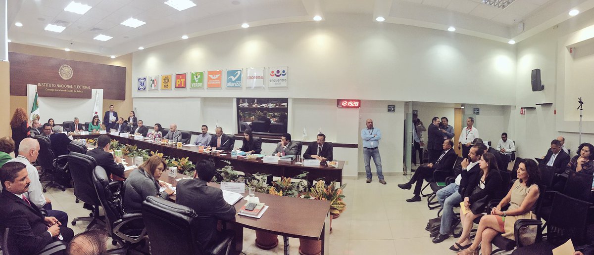 BeatrizRangelJ's tweet photo. Me encuentro en el @INEJALISCO para la instalación del Consejo Local INE Jalisco #PEF2018 https://t.co/BWorbYKYmA