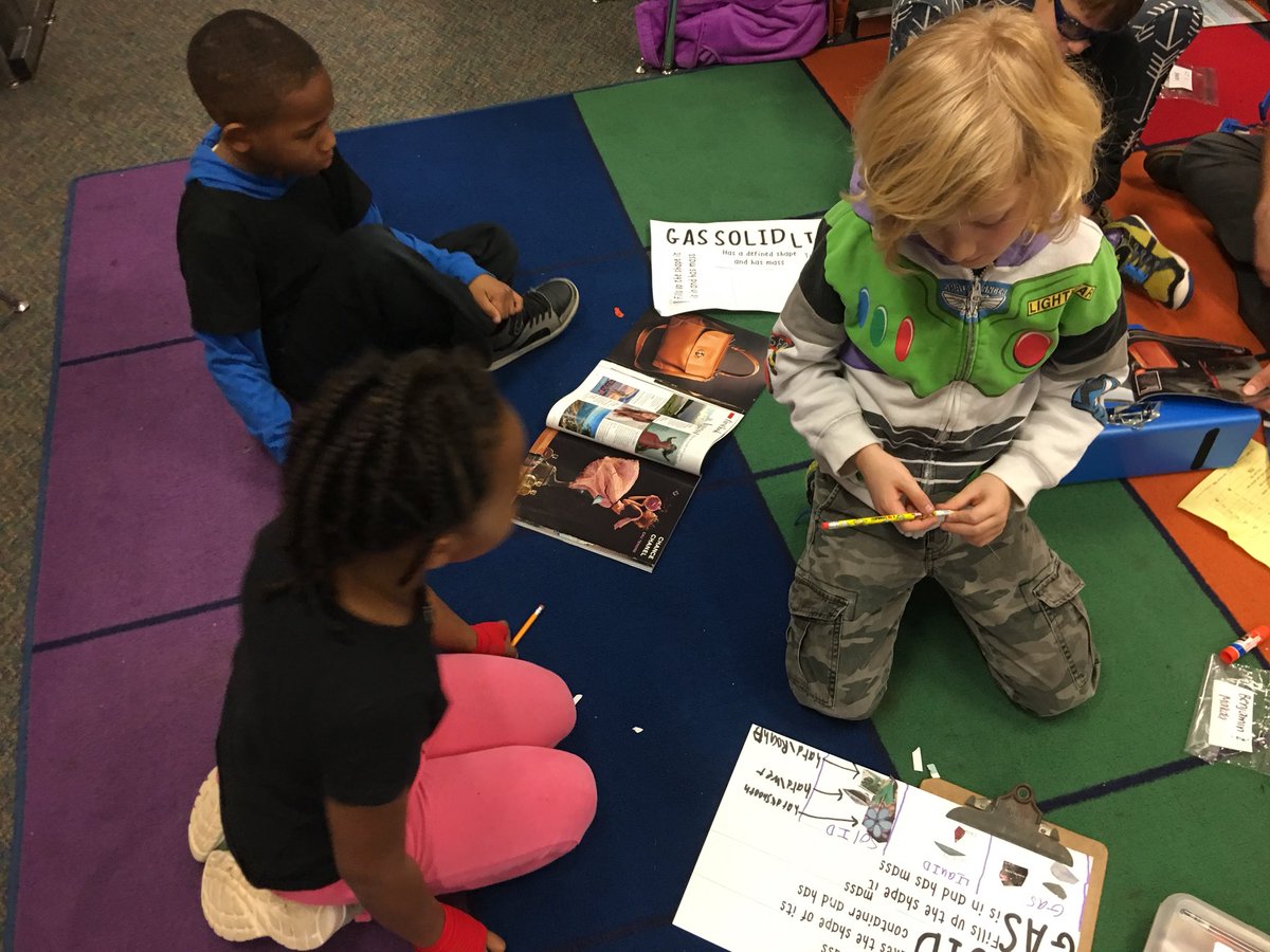 MsMacJack's tweet photo. Showing our knowledge of matter and properties with our partners! @APSscience #phesbulldogs #sillyinsecond https://t.co/awxuRuVLvr