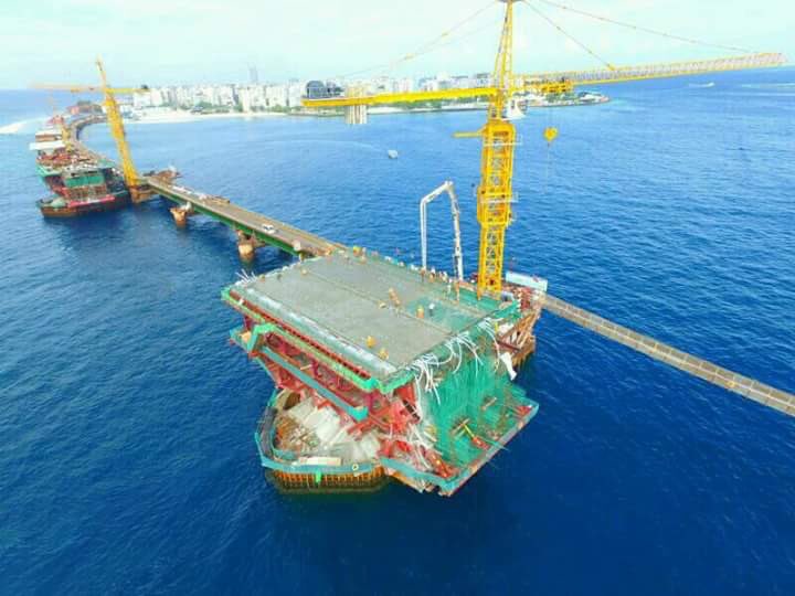 Humandust___'s tweet photo. 2018 Vana Aharuge July 26 Vana Dhuvahu IA Male Hulhumale Bridge Aamunah Hulhuvigen dhaane
#SaabaheyRY.
#RaeesYameen2018.#Humandust https://t.co/W98TokqSfW
