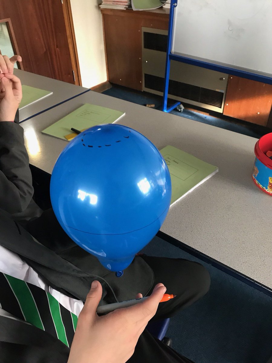 Holgate_Geog's tweet photo. Year 9 Geographers using balloons to show the atmospheric circulation model @holgatehucknall https://t.co/jlVe8zm90T