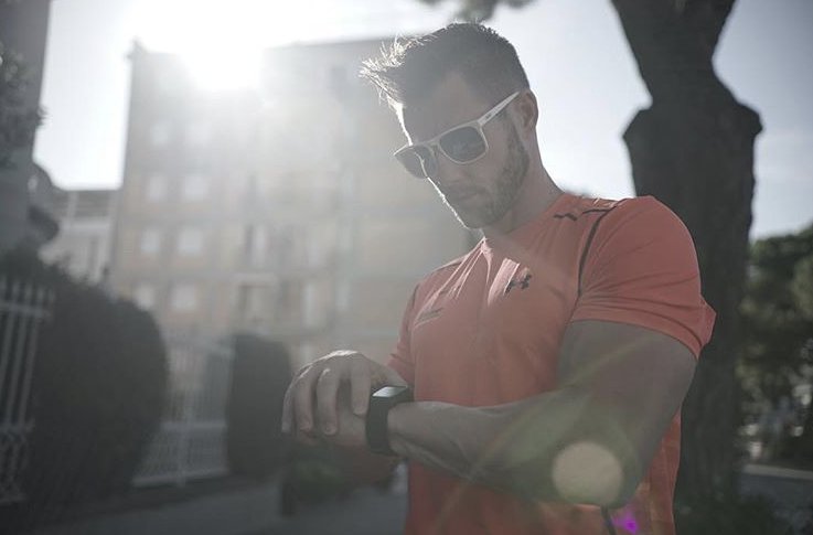 For those sunny morning runs, Revos are a must!☀️ To view all our Sports and Active sunglasses visit menrad.com 📸<a href="/hennyseroeyen/">Henny Seroeyen</a>