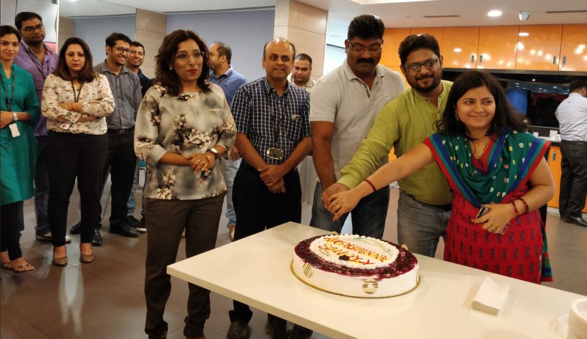 UKGInc's tweet photo. #KronosTurns40 all over the globe! Shoutout to Kronites in Noida &amp; Orlando for celebrating in [delicious] style. #WorkInspiredWeek https://t.co/SLTB5Ya7sv