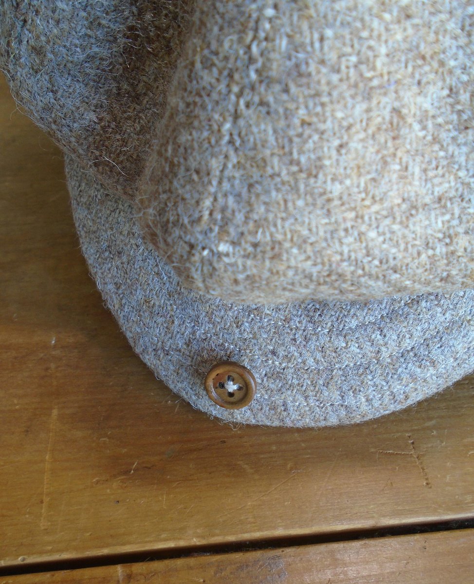 AmiCharnel's tweet photo. Childs Harris Tweed Bakerboy, Newsboy Hat, Size 52cm 6-8 years, OATMEAL https://t.co/T0Wa2A5DFQ #harristweed #handmade #bakerboyhat #bakerboycap #newsboyhat #newsboycap #tweedhat #childshats #childscap #childhat https://t.co/f5jJTrC4GB