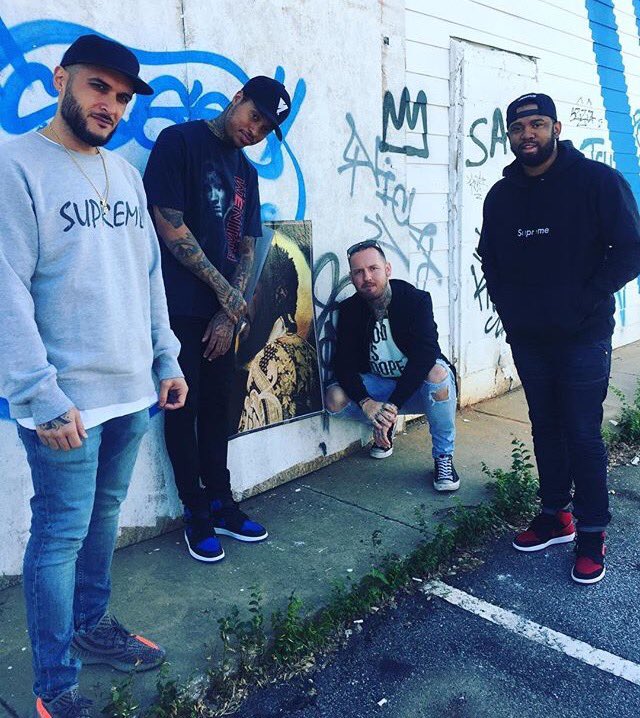 SRbeats's tweet photo. With the fam John &amp; Leo #VersusATL and @kidxkam #STREETRUNNER #RunTheStreets https://t.co/Js8ltx4gTD