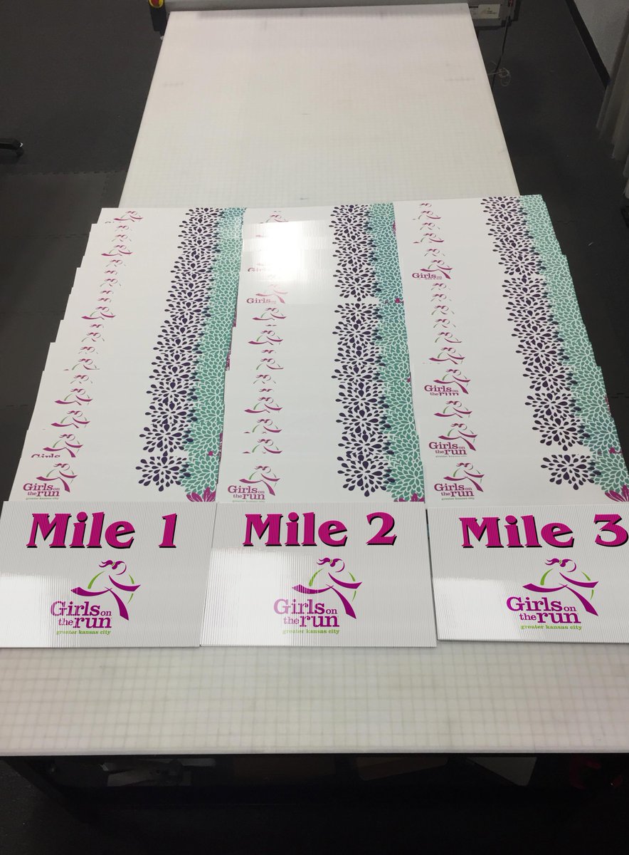 SpeedproShawnee's tweet photo. Hoping for nice weather this weekend as the @GOTRKC 5K will be taking place. Good Luck to all the girls participating! #CheerSigns https://t.co/KMFvLdyO9g