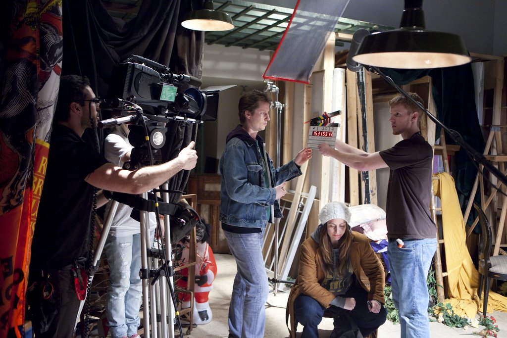 useglimmer's tweet photo. How do you leave a good impression on a client? Follow these on set etiquette tips: https://t.co/8Le3oeXCj1 #setiquette #freelancer https://t.co/NJlWSmFx4W