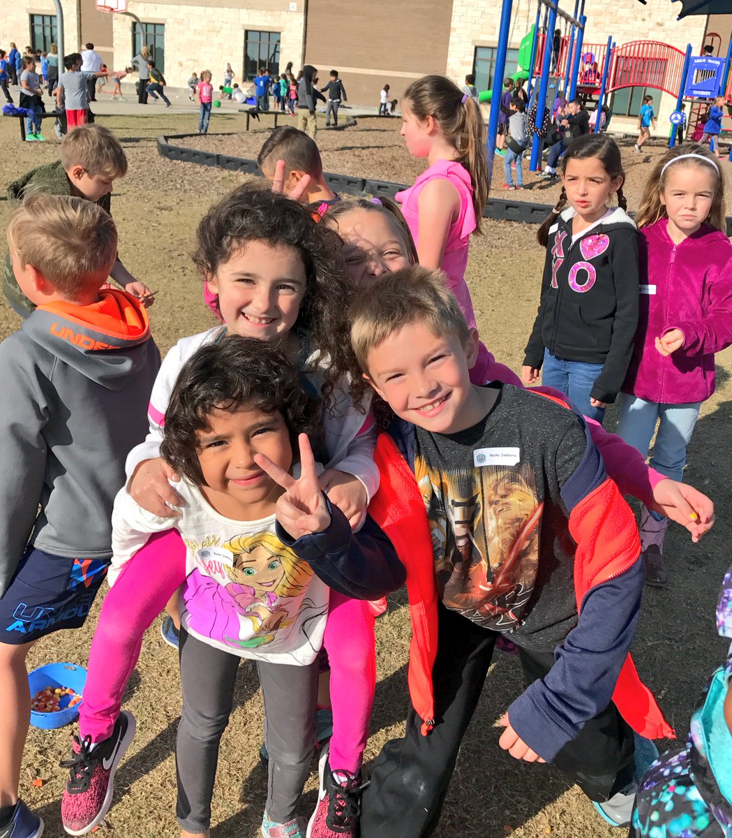 CowenMy's tweet photo. Bobcats who had shown PRIDE enjoyed the Bobcat Jamboree today @SunsetValleyES #recognizethepositive #pbis https://t.co/bTFRc8xnDa