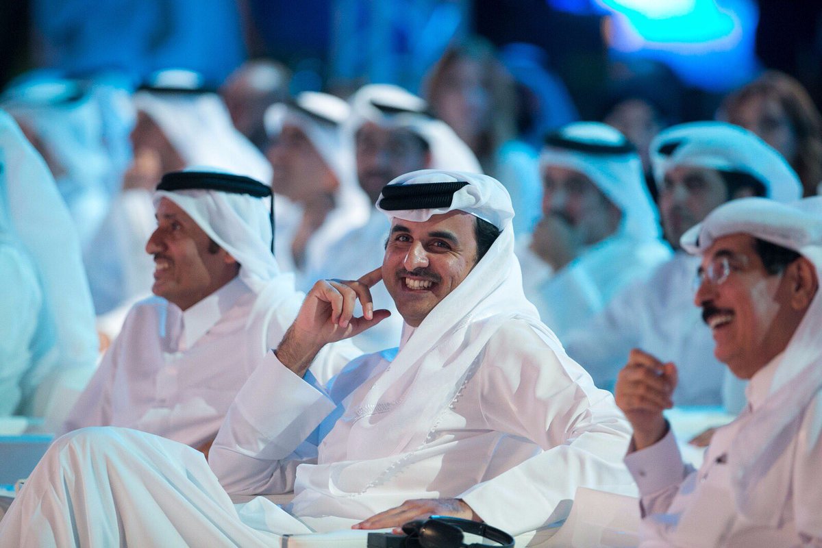 A_AlAthbah's tweet photo. الشيخ #تميم_بن_حمد من #الجزيرة21 يرسم الفرح بعد إعلانه عدم غلق #الجزيرة يا أخوات ويا إخوان 😉 https://t.co/bpodKRUDV2