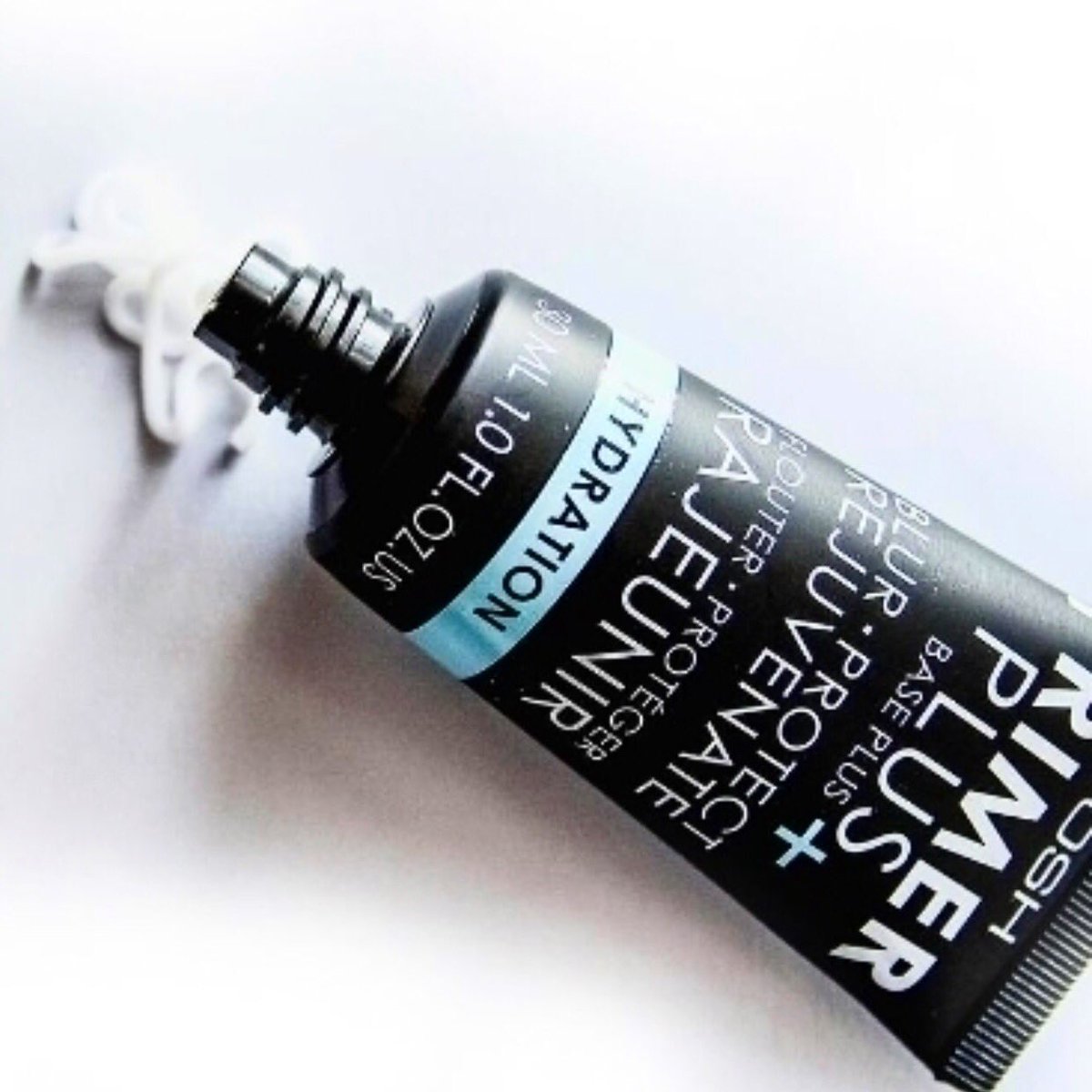 GOSHUK's tweet photo. More than just a #vegan primer! GOSH #PrimerPlus blurs out fine lines, pores and imperfections and give skin cells a new lease of life 💙💙 https://t.co/BLHDTuplFe