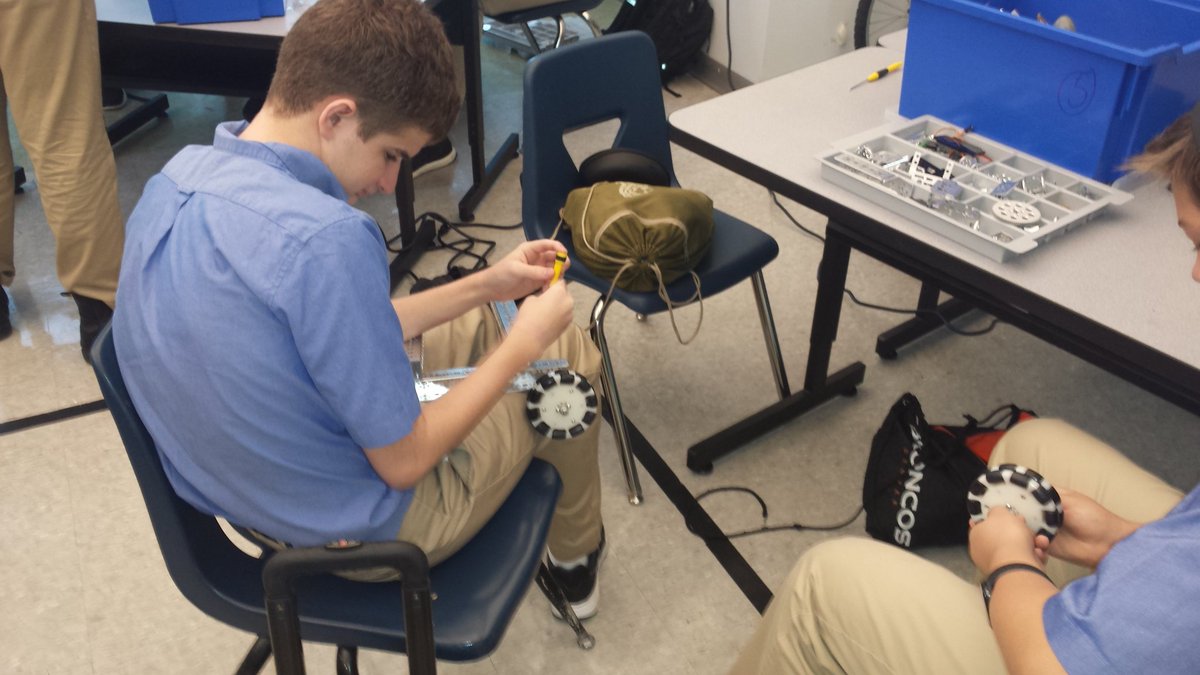 szeryksscience's tweet image. Just dismantling getting ready for a new set of challenges. Any ideas? #tetrixrobotics #CISInspires