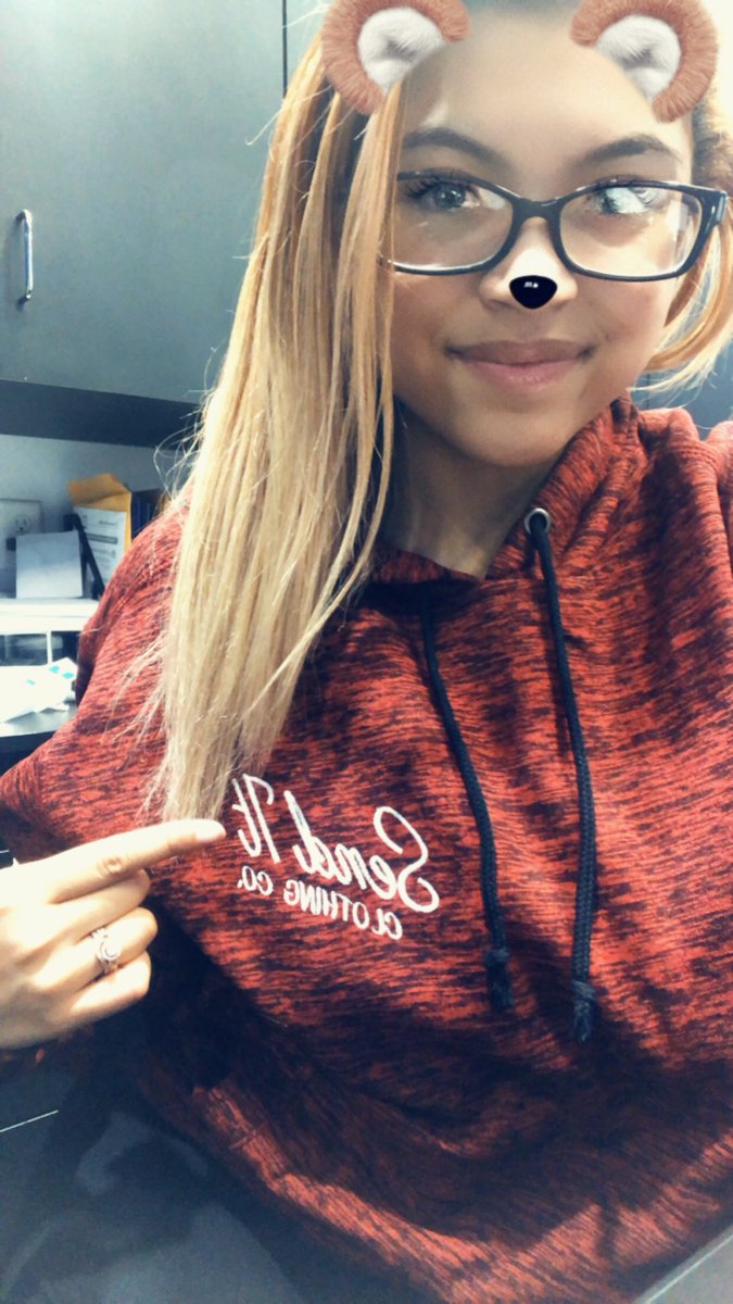 ChaykandBake's tweet photo. @EltonCastee look my #sendit #senditcc hoodie finally came in! https://t.co/SoYG1PKAdr