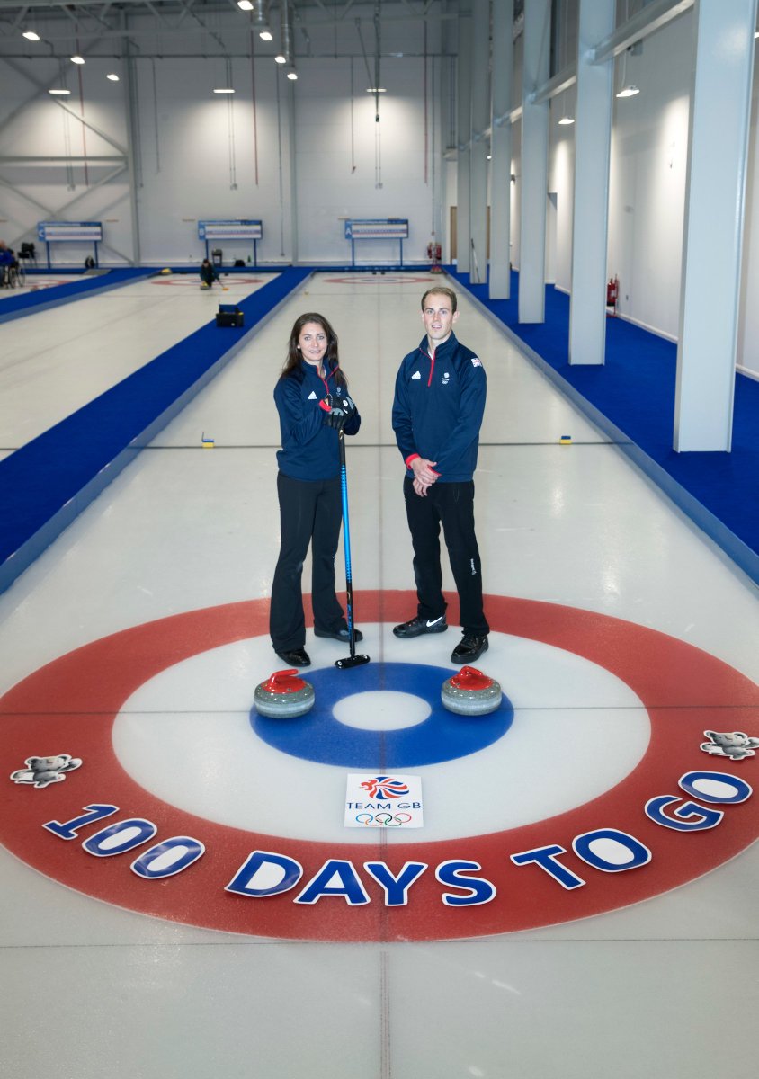 BritishCurling's tweet photo. Olympians @evemuirhead and @Team_Smith13 's skip Kyle at the NCA marking 100 days to go #TeamGB #PathtoPyeongChang #PrideofPerth https://t.co/P3U612nC9B