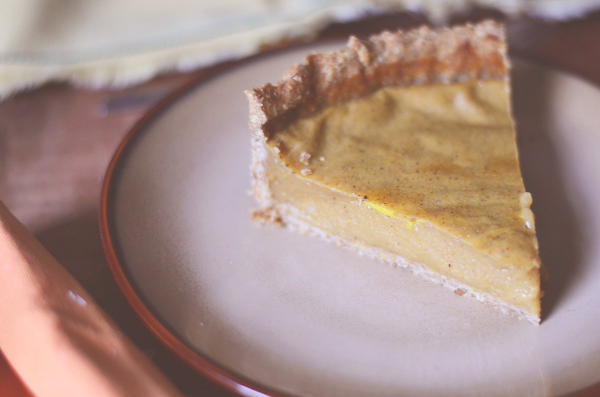 dirtydirtybeans's tweet photo. Pum'kin Pie Recipe: https://t.co/vWnEGXfnTX 

You're welcome 😉 #vegan #halloween #pumpkin #baking #pie #veganfood https://t.co/yzofYNdHXS