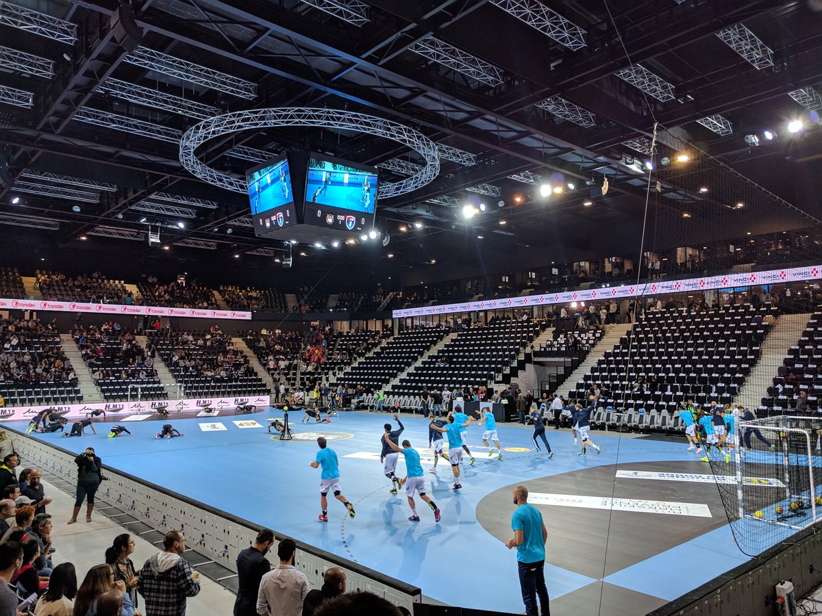 En repérage ce soir à <a href="/ArenaAix/">Arena Du Pays d'Aix</a> :-)