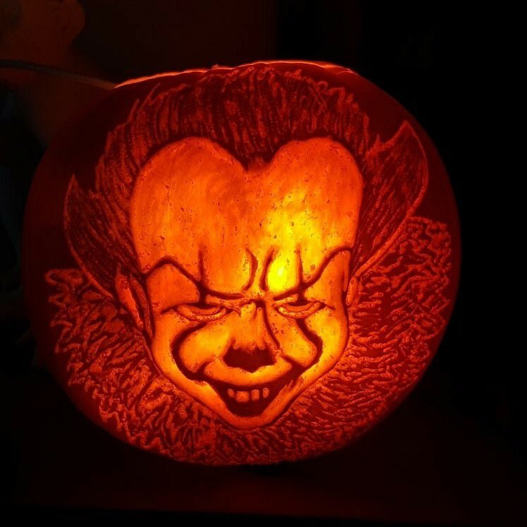 robbiesbrewery's tweet photo. Congratulations to the winner of our Pumpkin Carving competition Marie Hill for her amazing Pennywise pumpkin! 🎈🎈 https://t.co/W35An9RXgP