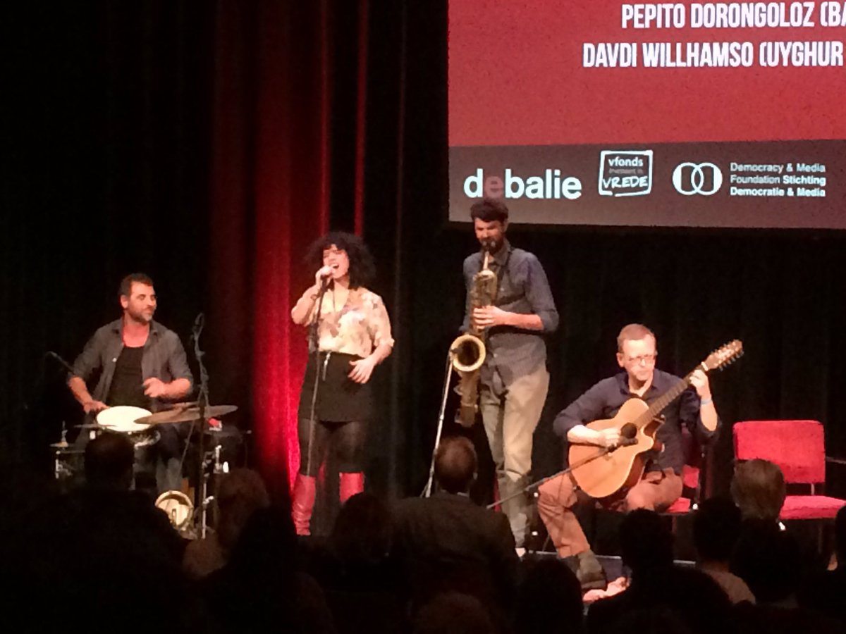 .<a href="/MeralPolat/">Meral Polat</a> opent de 19e Vrijheidslezing met <a href="/candundaradasi/">Can Dündar</a>