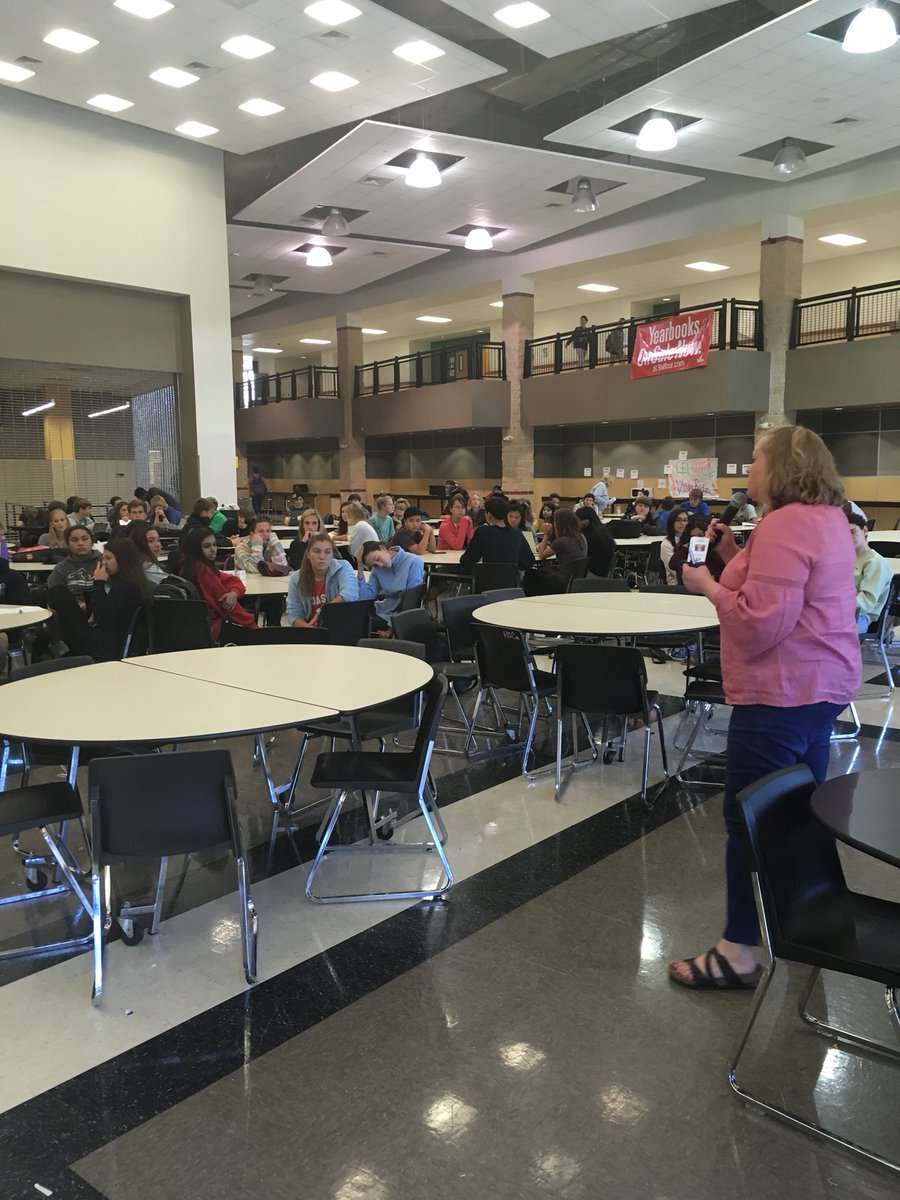 Shout out to our awesome guest speaker Ms. Gidley! Thanks for educating our students 💗🌎 #LTerraCycle <a href="/LTHSAPES/">LTHSAPES</a> @jen_gidley