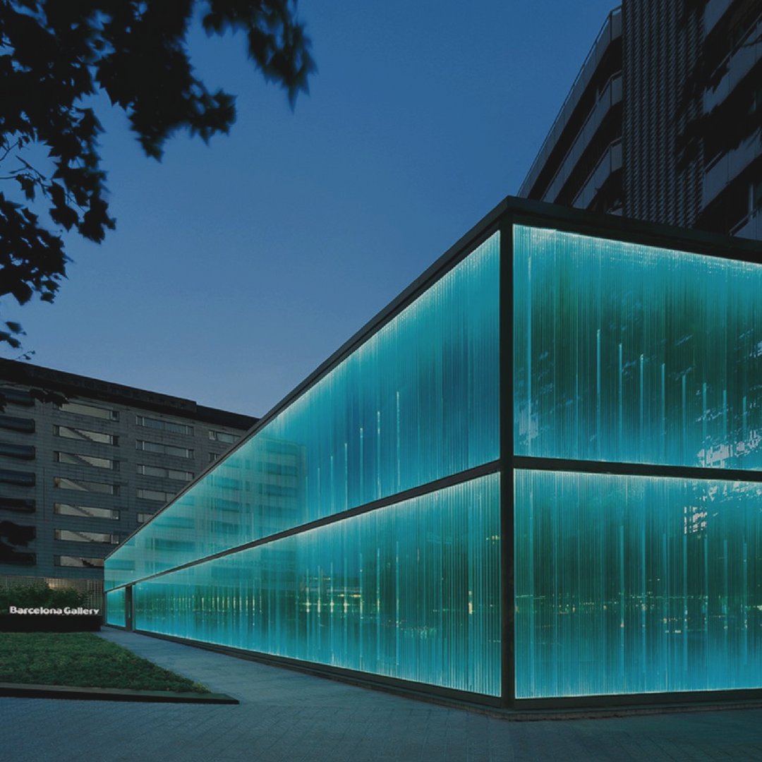 arqflex's tweet photo. Projeto luminotécnico em Barcelona, realizado pelos lighting designers do #Artec3, onde foram utilizados 4.200 LEDs! 😱👏 https://t.co/AyLopgJUBJ