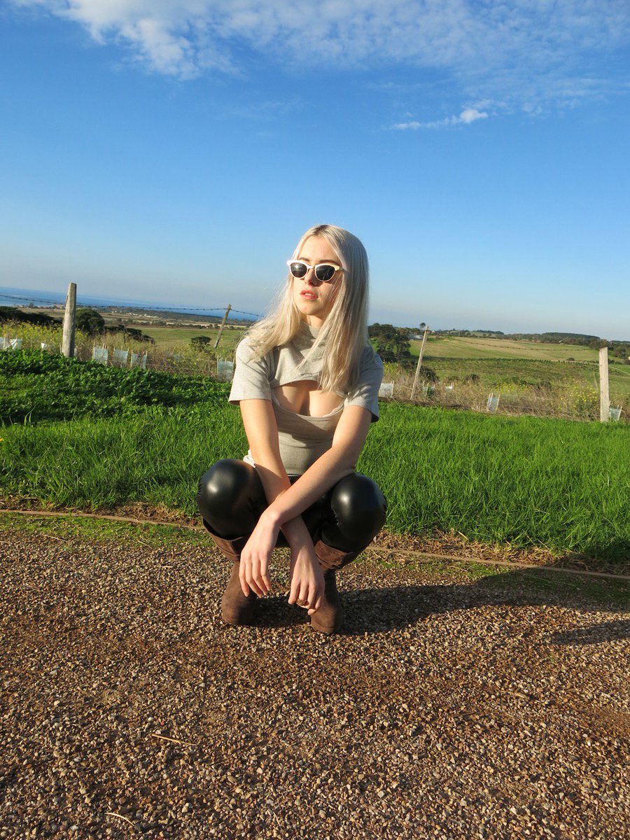 EcoHomeTips's tweet image. Eco Gang | Rosie Bourke: The 16-Year-Old Behind Youth Eco Fashion Label ‘AntiVice’

bit.ly/2huk10s