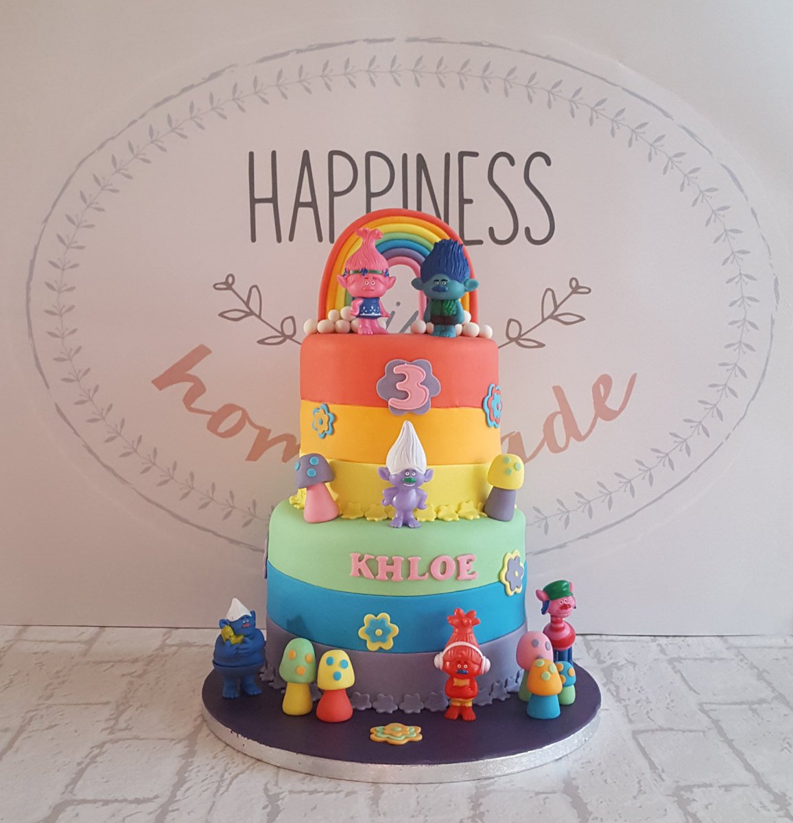 Flossiescakes's tweet photo. Trolls cake for a very special little girls 3rd Birthday xx https://t.co/gBF5PuRy9A