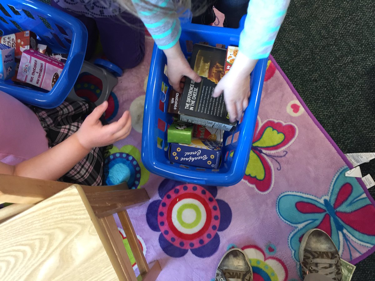 unityheadstart's tweet image. Our class Walmart/McDonald's . The kids count money and order by numbers #scpsi