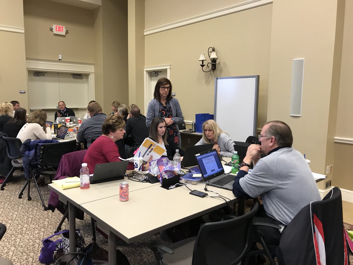 corey_rogers's tweet photo. Union Elementary Leadership Team members #UKnighted in School Improvement at DA Universal Instruction Workshop! @t_fleshner @CentralRivers https://t.co/z63jkOetcS