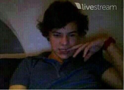 👻 (@hazzbttom) on Twitter photo 