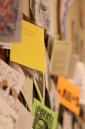 Manel_Rei's tweet photo. O meu livro MÍNIMAS MANELINAS integra a colecção ZineFestPT e está patente no Alambique até 7 de Novembro.
Obrigado ao D pelas fotos. https://t.co/JIddLhVDdV
