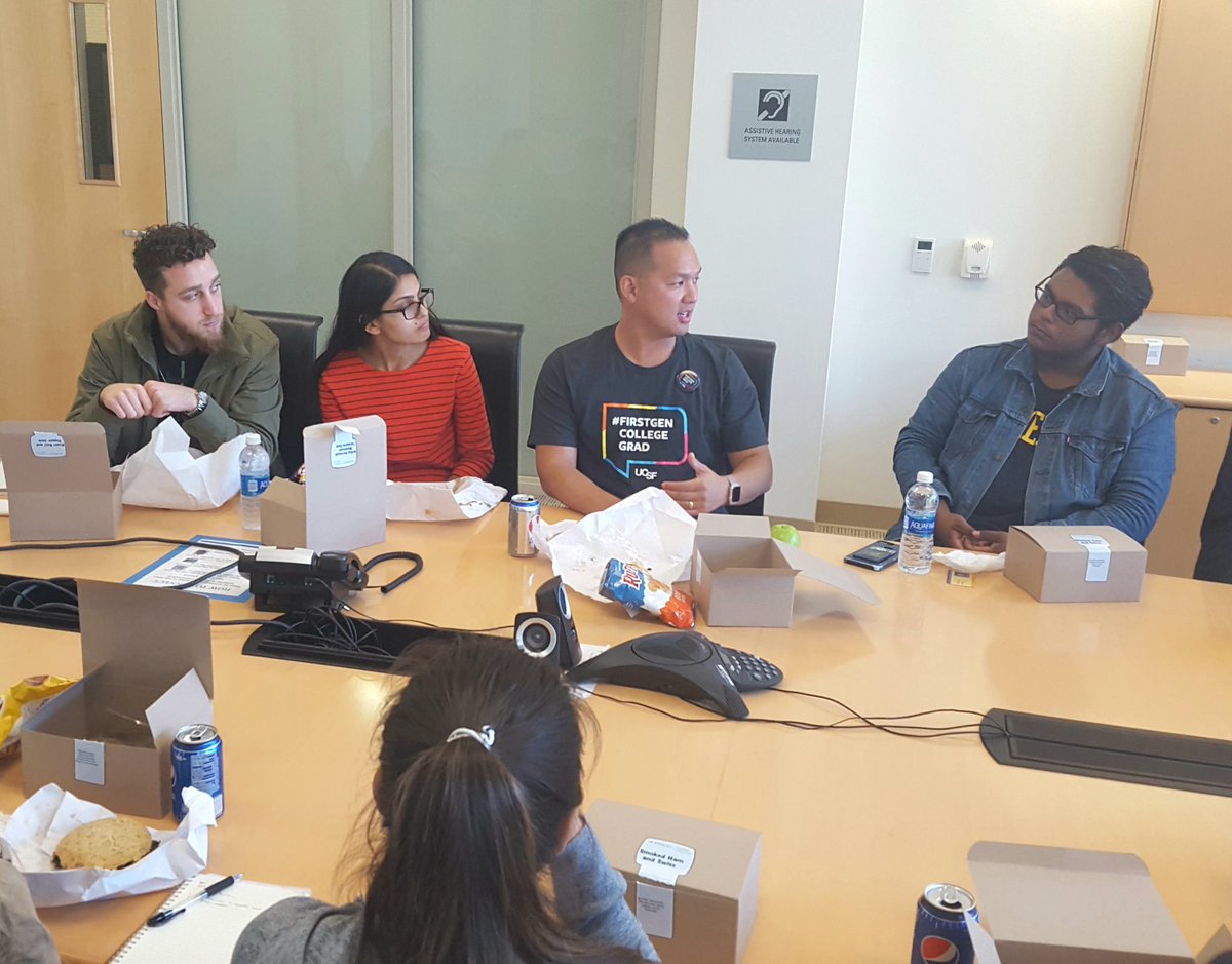 UCSFFresno's tweet image. #FirstGenUCSF Asst. Dean for UME at @UCSFFresno Kenny Banh, MD, meeting with @ucmerced 
pre-health students
#futuredocs #ROADfortheSJV
