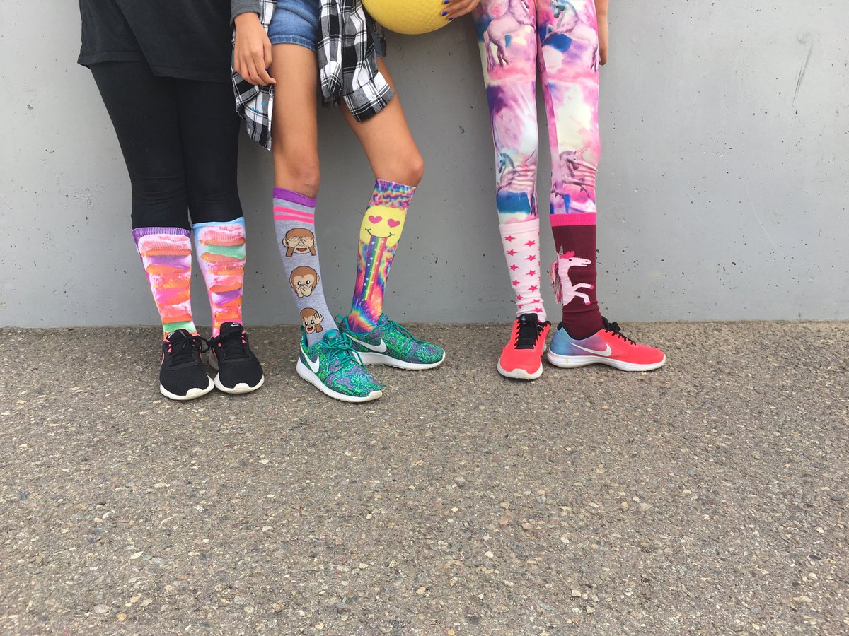 MumbyLisa's tweet photo. Solana Pacific “socks” it to drugs! #sbsdedu #sbsdsp https://t.co/rxeSQxkmUj