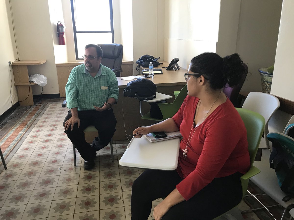 josehernandezpr's tweet photo. Gracias a @pollomaldonado por su visita, instrucción y consejo sobre medios tradicionales y digitales para la clase #PER430. https://t.co/bVlYUa711w