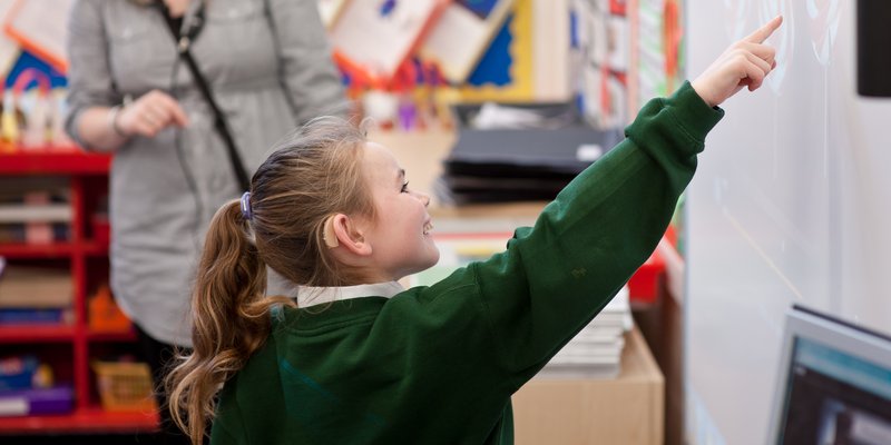 NDCS_UK's tweet photo. We have guides to help teachers, and other school staff, support #deaf children in their class: https://t.co/VG6LDWjlv5 #deafwareness https://t.co/h7QB5pOjdd