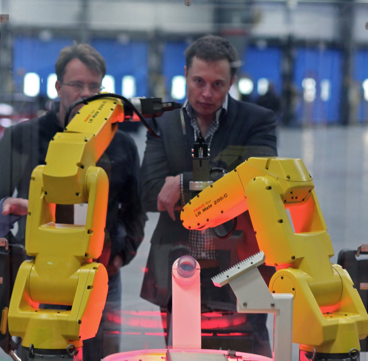 TechKnights334's tweet photo. @elonmusk We have non-functioning robotic arms, can you give us a hand to help out our arms? https://t.co/PseNpXugf4