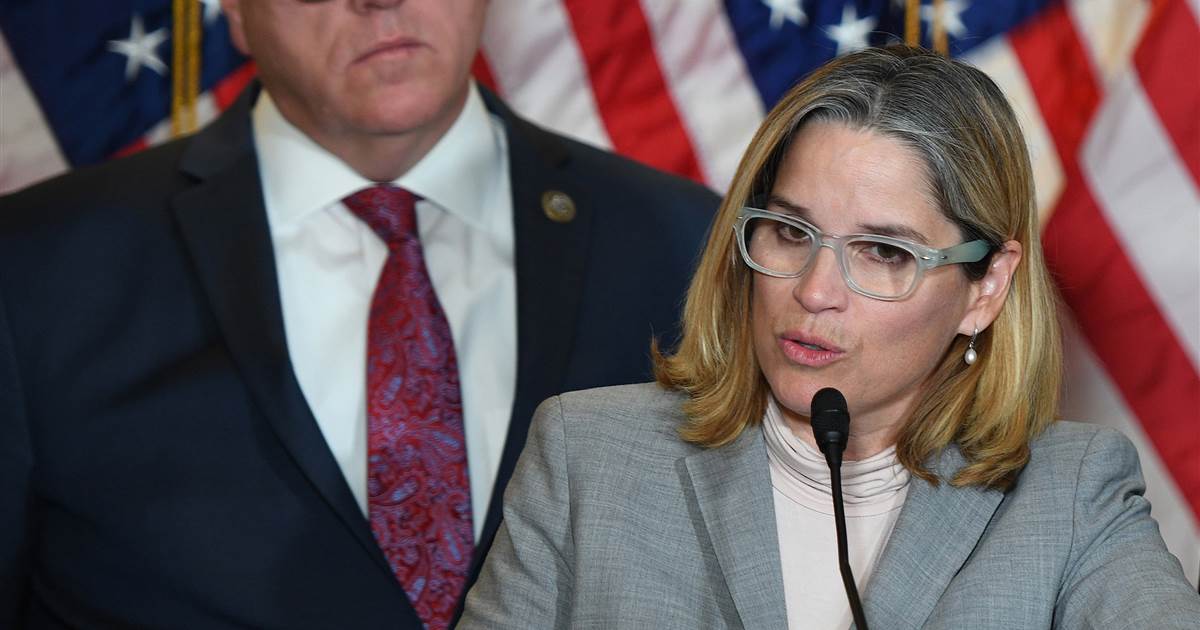 MSNOWNews's tweet photo. San Juan Mayor Carmen Yulin Cruz to Trump: You Can’t Handle the Truth: https://t.co/F15eL2BYQa https://t.co/PWEoQYZoir