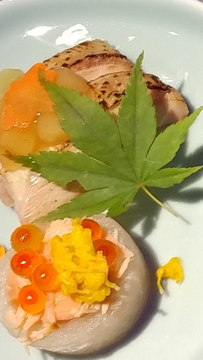 EyeOfTheFlyer's tweet photo. Yes, THIS was on my #Delta #A350FirstFlyersClub meal from #Japan 😱 😜 #PaxEx https://t.co/CvxZYJNiJp
