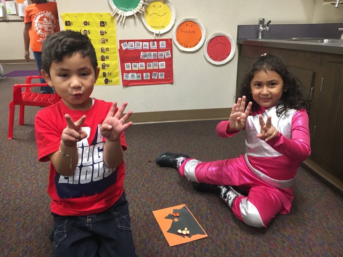 Boo beans were a hit today 🎃 #pumpkinsandghosts #bondsof6