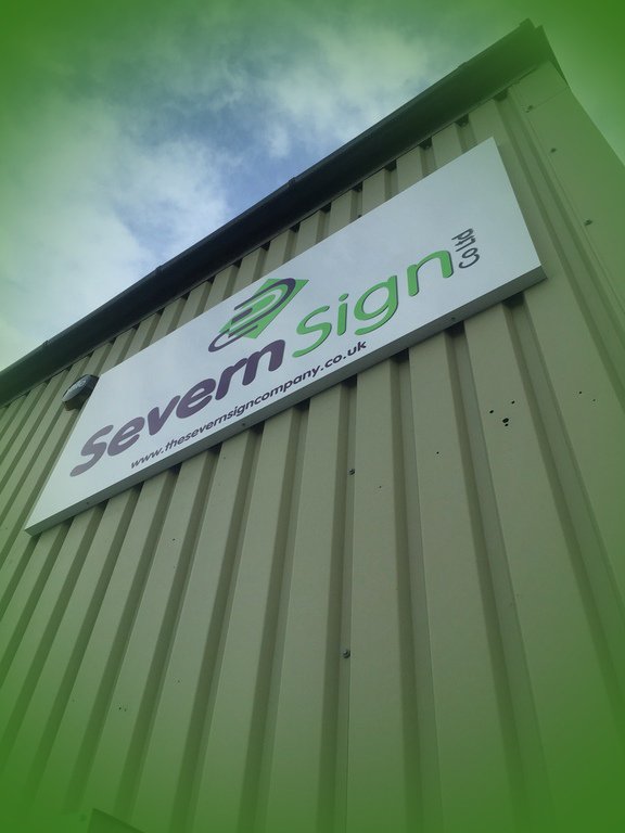 We are here to answer any signwriting questions you may have... #midlandshour #shropshirehour thesevernsigncompany.co.uk