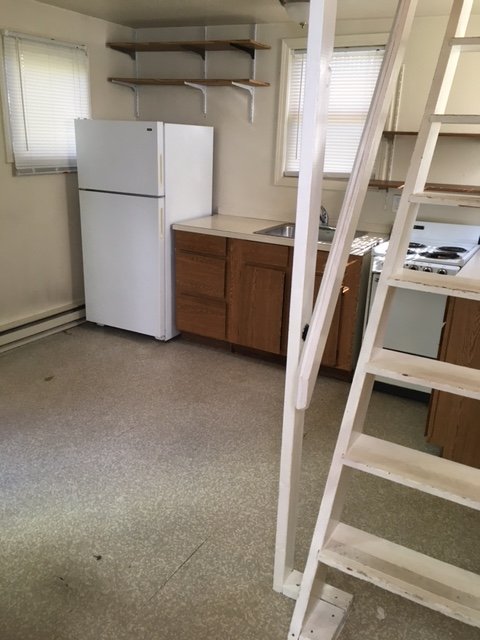 RandRProperties's tweet photo. Pet-friendly #Eugene rental! 1 bd cottage loft w/fenced shared yard, water/sewer/garbage pd in #Whiteaker: https://t.co/doExOFhpHg #EugeneOR https://t.co/0U9rMs1qb5