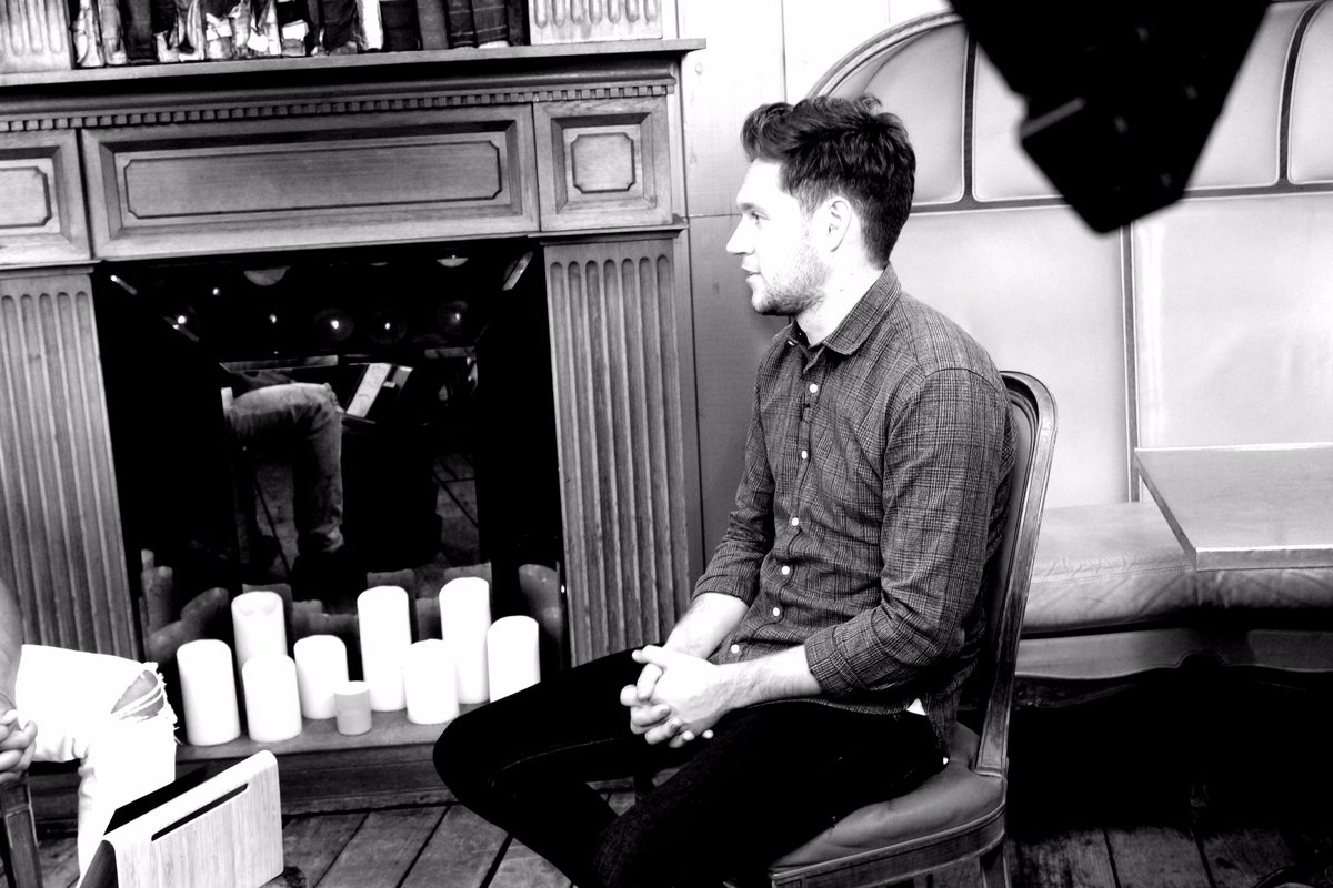 PlaylistSession's tweet photo. #playlistsession by @spotifyfrance avec @NiallOfficial c'est maintenant sur @mce_tv Une interview confession avec @Mrik https://t.co/4WRfNGafjw